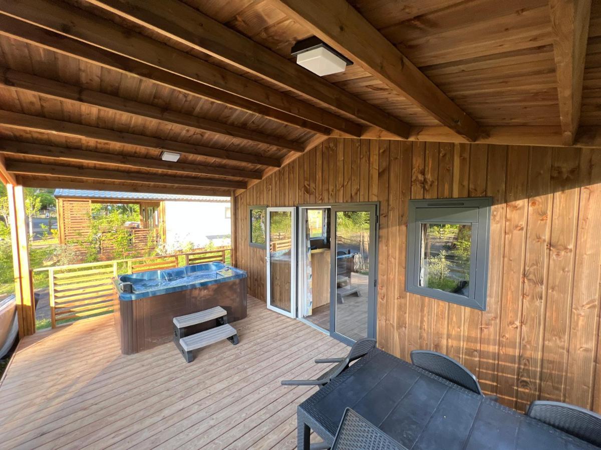 Camping La Ferme De カステラーヌ エクステリア 写真