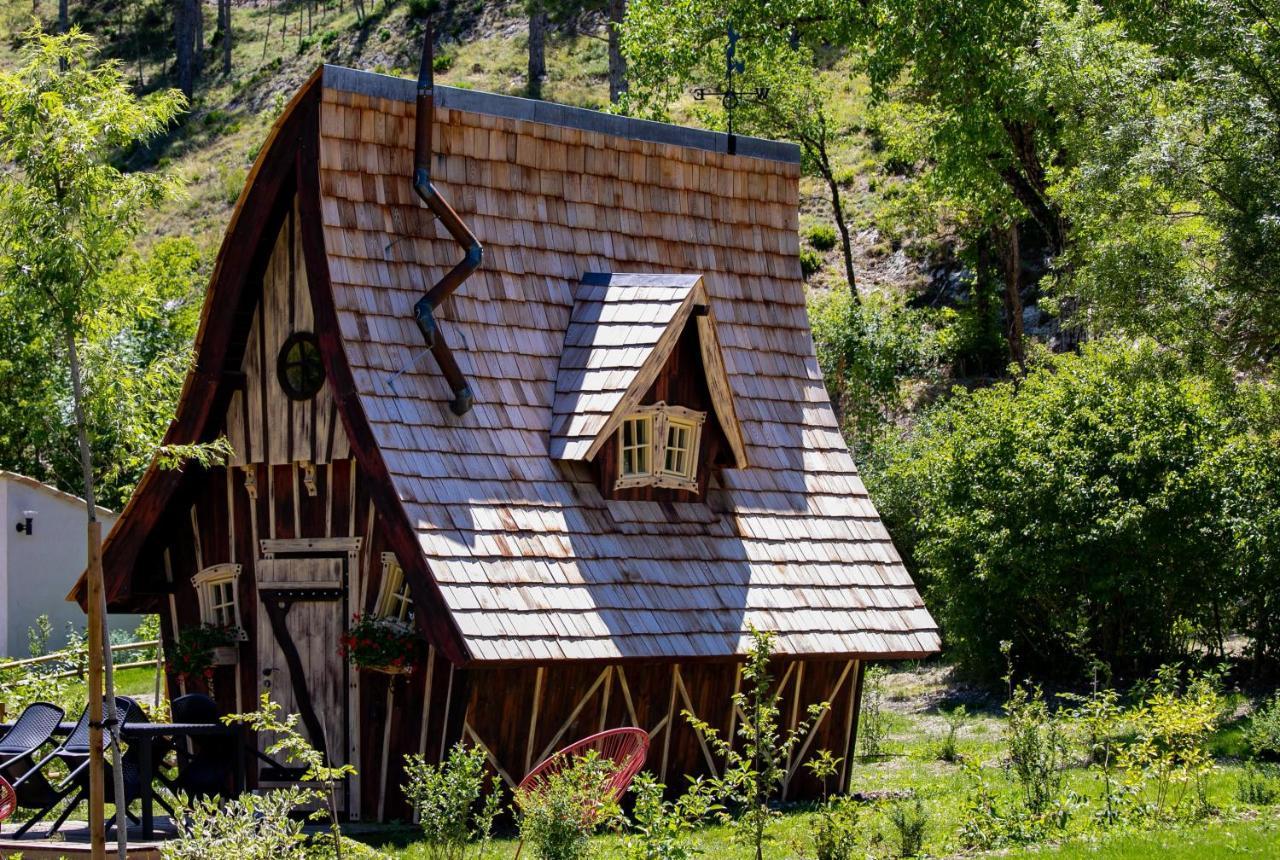 Camping La Ferme De カステラーヌ エクステリア 写真