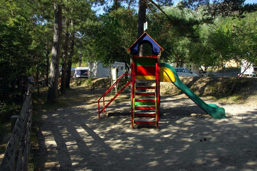 Camping La Ferme De カステラーヌ エクステリア 写真