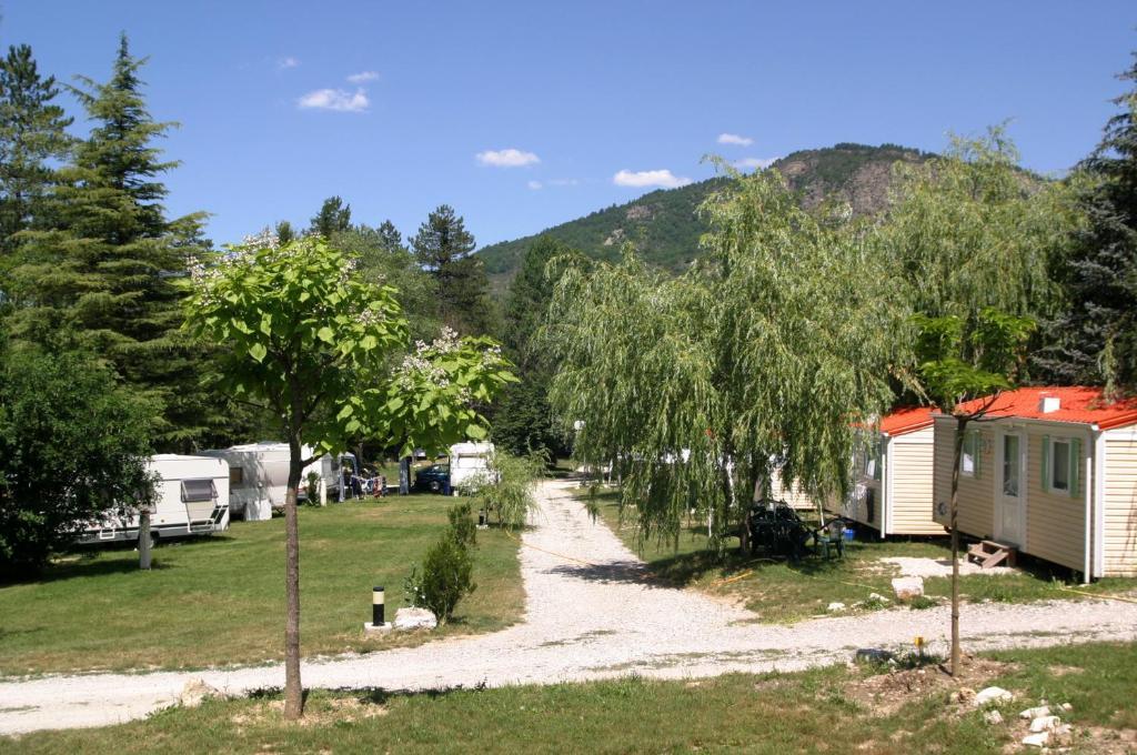 Camping La Ferme De カステラーヌ エクステリア 写真