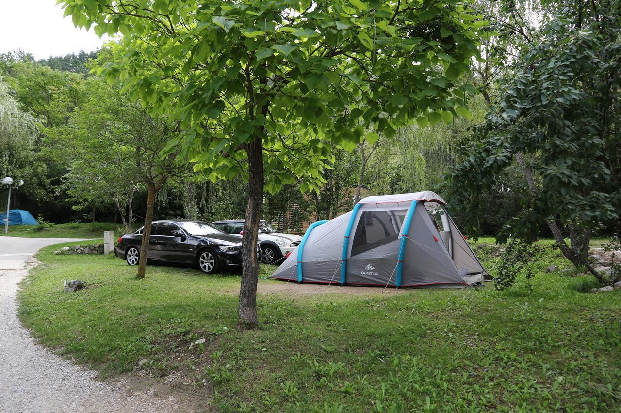 Camping La Ferme De カステラーヌ エクステリア 写真